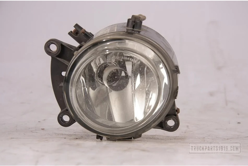 Mercedes-Benz MB Lighting Mistlamp Li. MP4 - Feu anti-brouillard pour Camion: photos 1 Mercedes-Benz MB Lighting Mistlamp Li. MP4 - Feu anti-brouillard pour Camion: photos 1