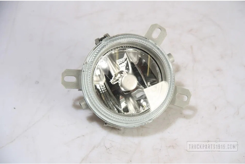 Renault Magnum 7420881197 Mistlamp - Feu anti-brouillard pour Camion: photos 1 Renault Magnum 7420881197 Mistlamp - Feu anti-brouillard pour Camion: photos 1
