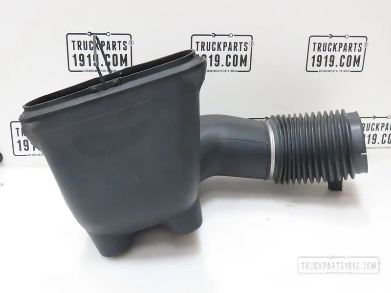 Volvo 21627374 | Luchtpijp inlaat - Système d'admission d'air pour Camion: photos 1 Volvo 21627374 | Luchtpijp inlaat - Système d'admission d'air pour Camion: photos 1