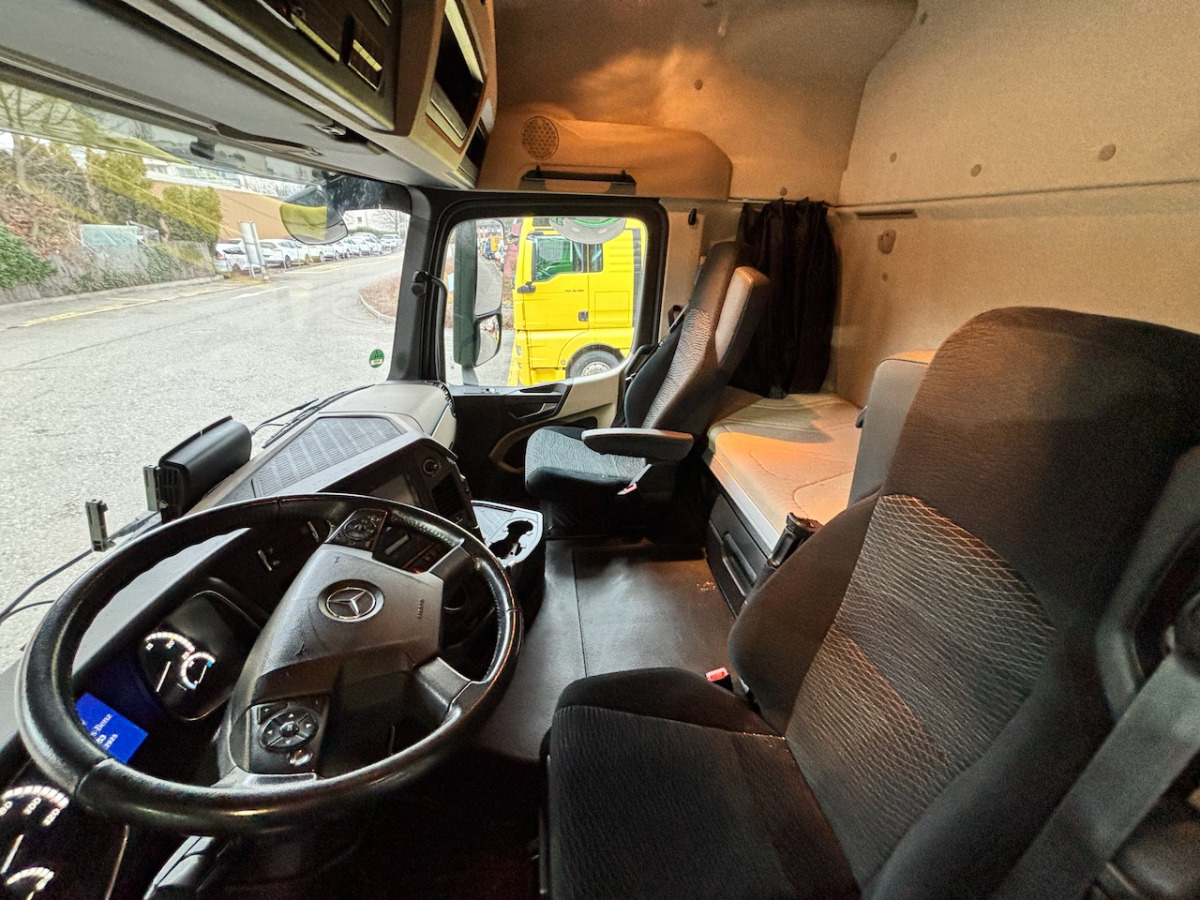 MERCEDES Actros 2543 6x2 Container Transport - Autre matériel: photos 4 MERCEDES Actros 2543 6x2 Container Transport - Autre matériel: photos 4