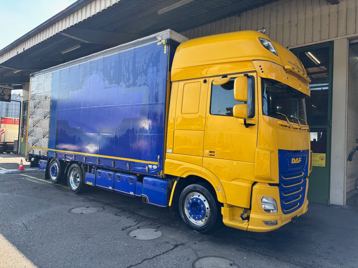 DAF FAN XF 530 LTD - Camion à rideaux coulissants: photos 1 DAF FAN XF 530 LTD - Camion à rideaux coulissants: photos 1