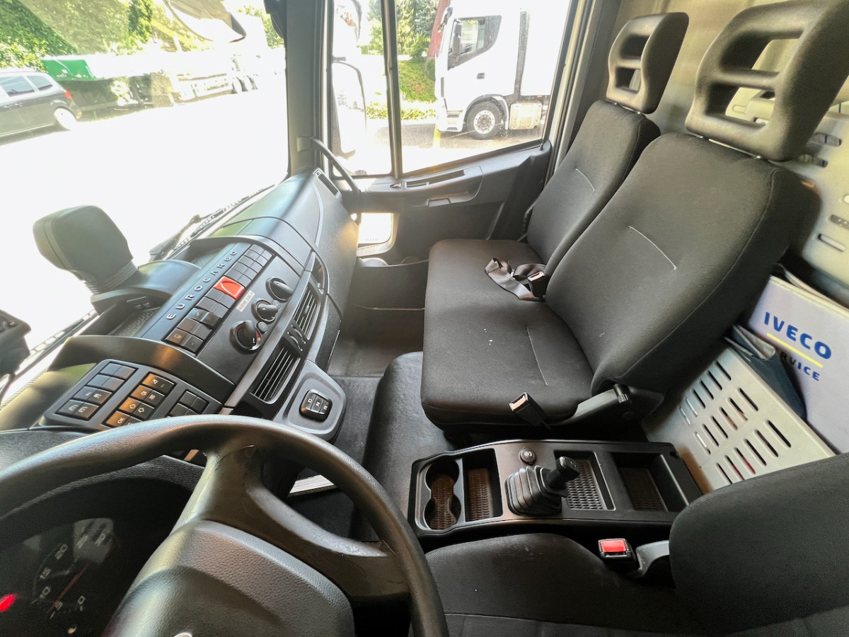 IVECO Eurocargo 120E25 - Camion frigorifique: photos 5 IVECO Eurocargo 120E25 - Camion frigorifique: photos 5