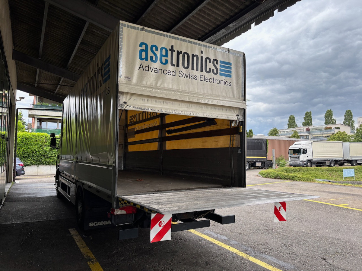 Camion à rideaux coulissants SCANIA G440: photos 19