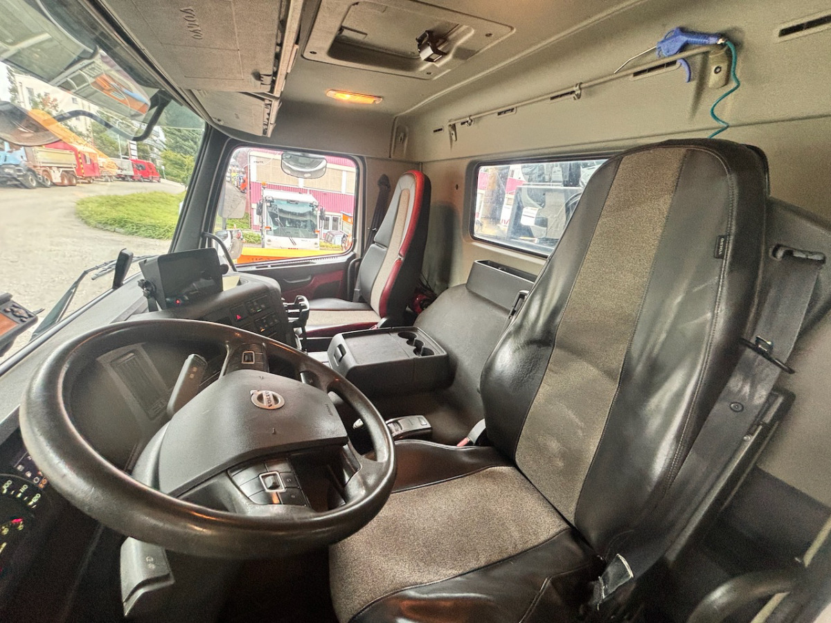 VOLVO FMX-540 10x4R - Camion benne: photos 4 VOLVO FMX-540 10x4R - Camion benne: photos 4