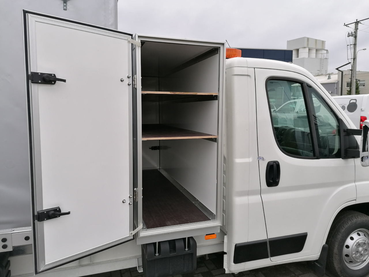 Renault Master 170 Kipper - Utilitaire benne: photos 4 Renault Master 170 Kipper - Utilitaire benne: photos 4