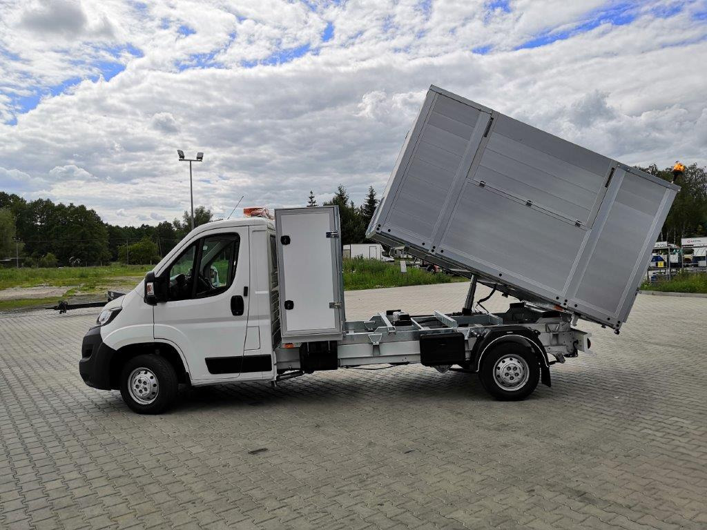 Renault Master 170 Kipper - Utilitaire benne: photos 1 Renault Master 170 Kipper - Utilitaire benne: photos 1