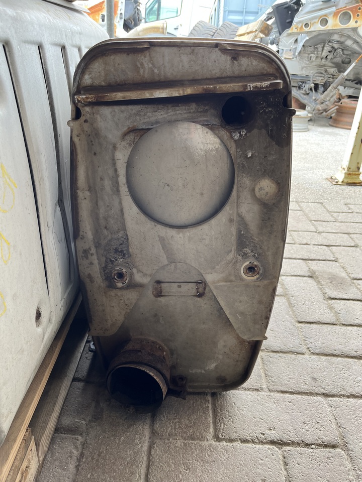 EXHAUST SILENCER WITH CATALYTIC CONVERTER MAN TGA - Système d'échappement pour Camion: photos 3 EXHAUST SILENCER WITH CATALYTIC CONVERTER MAN TGA - Système d'échappement pour Camion: photos 3