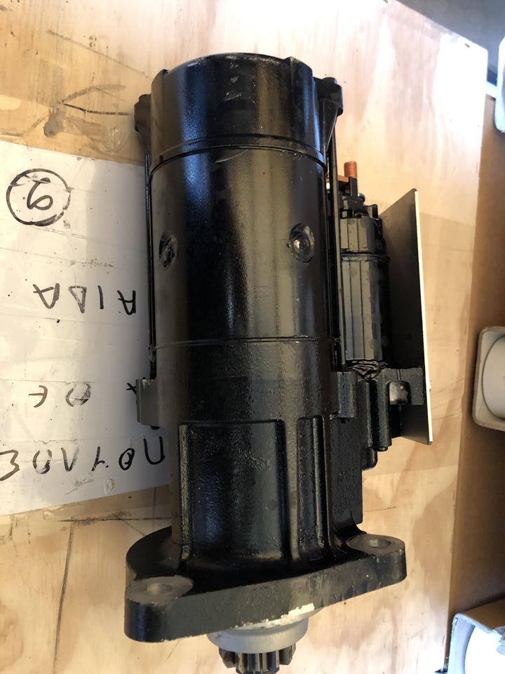 MAN STARTING MOTOR 24V MITSUBISHI - Démarreur pour Camion: photos 2 MAN STARTING MOTOR 24V MITSUBISHI - Démarreur pour Camion: photos 2