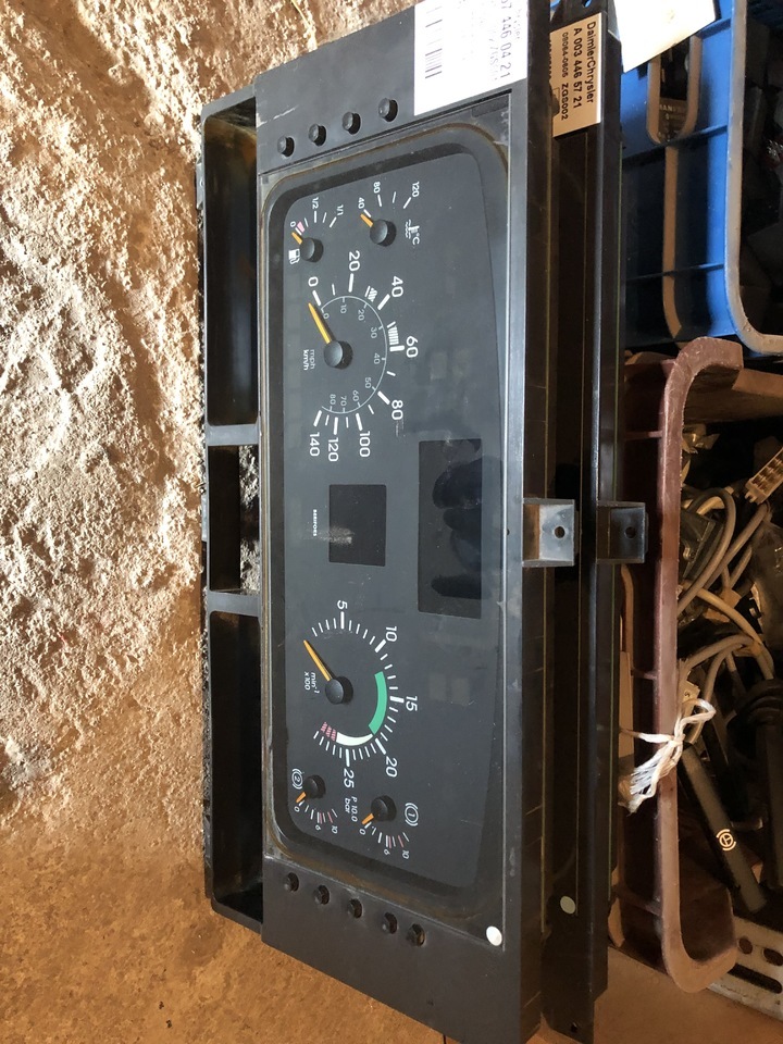MERCEDES ACTROS MP1-MP2-MP3-MP4-ATEGO2 ELECTRONIC INSTRUMENT EURO 2/3/4/5 - Chronotachygraphe pour Camion: photos 1 MERCEDES ACTROS MP1-MP2-MP3-MP4-ATEGO2 ELECTRONIC INSTRUMENT EURO 2/3/4/5 - Chronotachygraphe pour Camion: photos 1