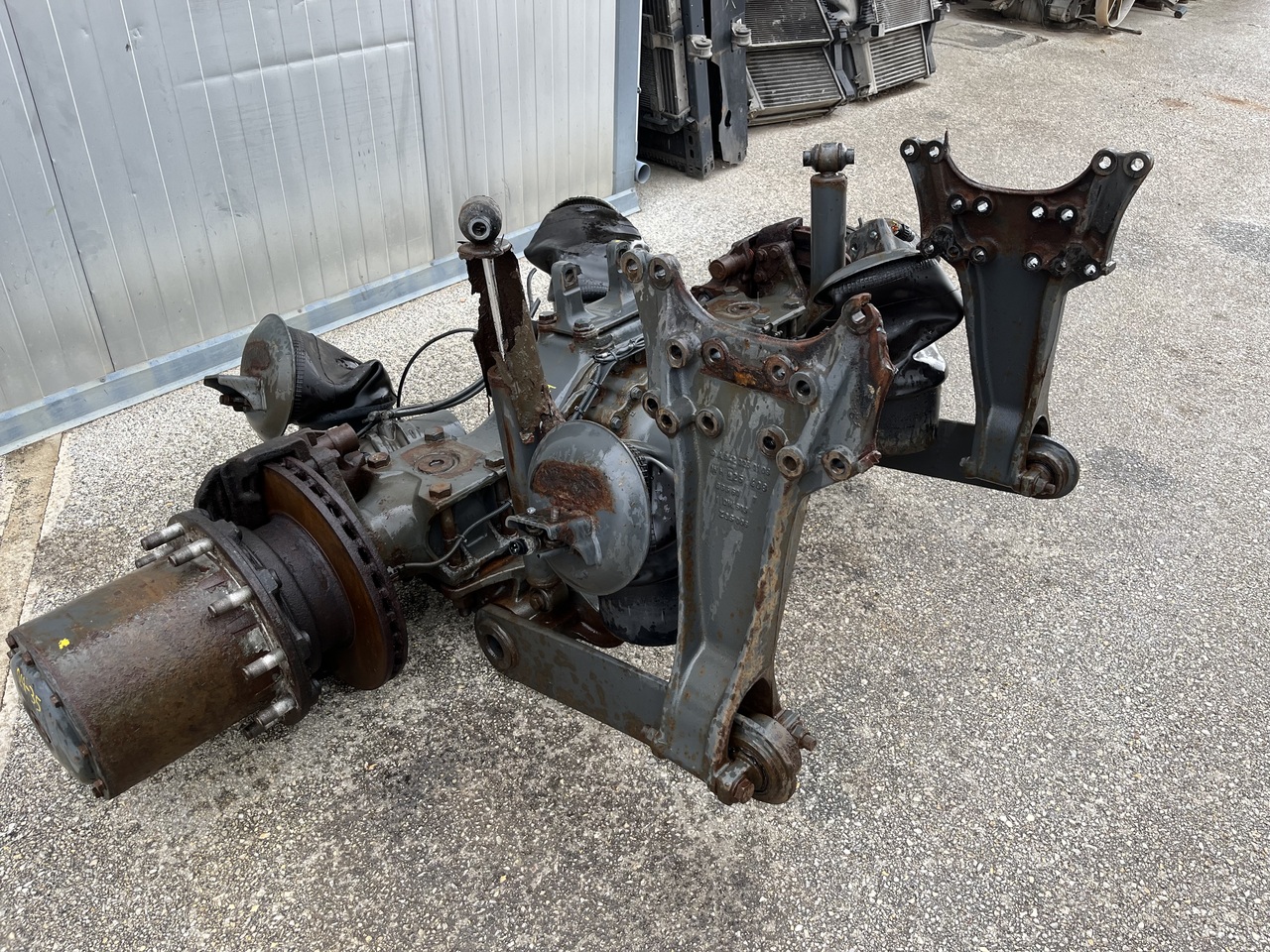 REAR AXLE WITH DIFFERENTIAL GEAR ,RATIO 29:24 - Différentiel pour Camion: photos 3 REAR AXLE WITH DIFFERENTIAL GEAR ,RATIO 29:24 - Différentiel pour Camion: photos 3