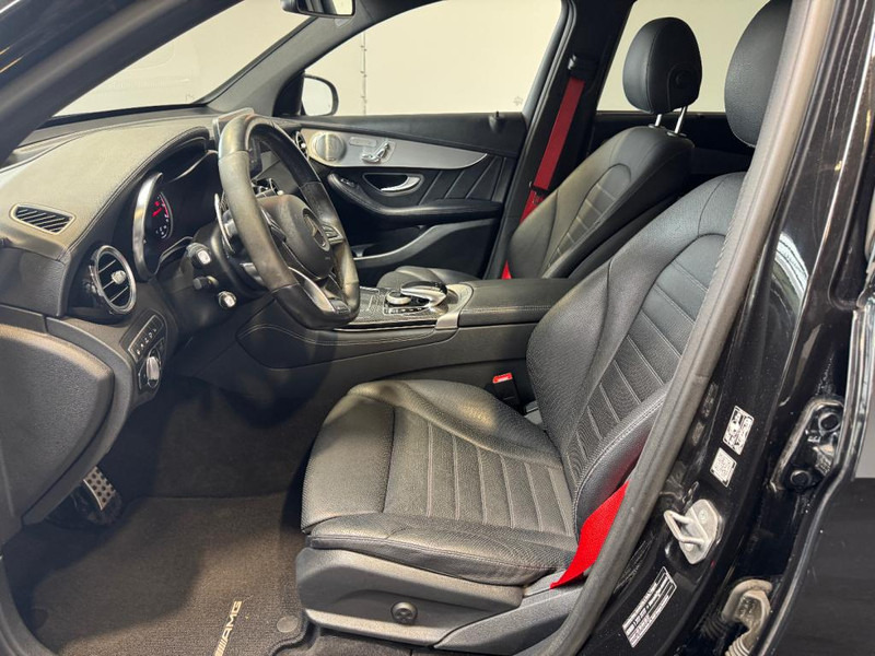 Voiture Mercedes-Benz GLC AMG 43 4 Matic Full specs Luchtvering 360 Graden camera Head up display leer: photos 12