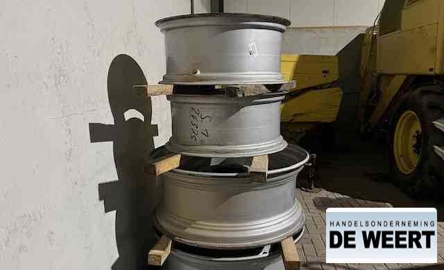 Diversen velgen 38" , voor john deere , case - Pneus et jantes pour Machine agricole: photos 5 Diversen velgen 38" , voor john deere , case - Pneus et jantes pour Machine agricole: photos 5
