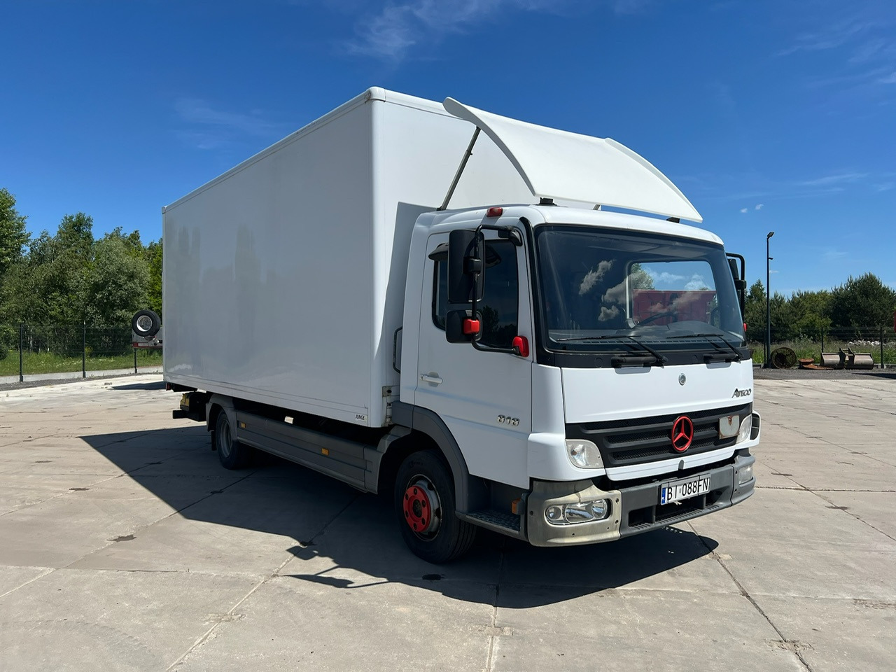 Mercedes-Benz ATEGO 818 dostawczy winda - Camion fourgon: photos 3 Mercedes-Benz ATEGO 818 dostawczy winda - Camion fourgon: photos 3