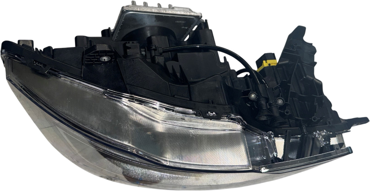 DAF LED-KOPLAMP LINKS NIEUW MODEL 2188982 - Feu avant pour Camion: photos 3 DAF LED-KOPLAMP LINKS NIEUW MODEL 2188982 - Feu avant pour Camion: photos 3