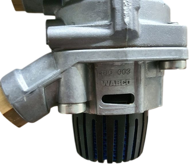 DAF VOETREMWENTIEL | 2136030 - Valve de frein pour Camion: photos 3 DAF VOETREMWENTIEL | 2136030 - Valve de frein pour Camion: photos 3