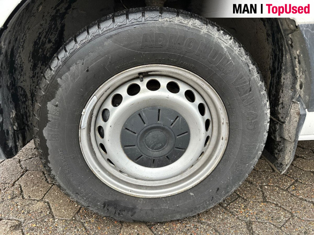 MAN TGE 3.180 4X2F SB - Utilitaire plateau: photos 4 MAN TGE 3.180 4X2F SB - Utilitaire plateau: photos 4