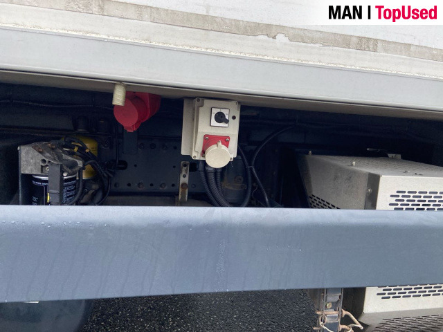 MAN TGS 26.320 6X2-4 LL Carrier - Camion frigorifique: photos 3 MAN TGS 26.320 6X2-4 LL Carrier - Camion frigorifique: photos 3