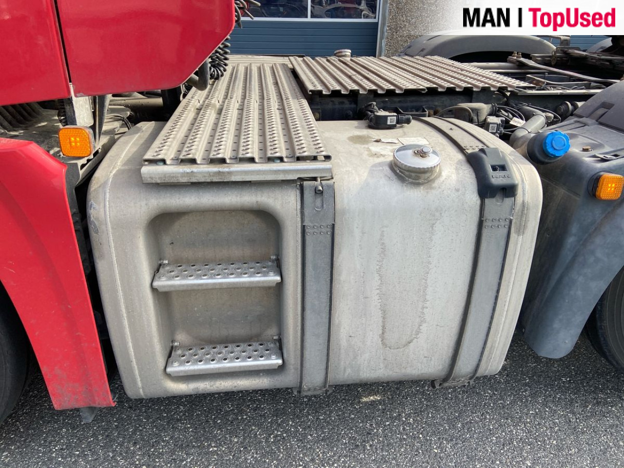 MAN TGX 26.470 6x2/2 BL SA "Retarder / 700 l Tank" - Tracteur routier: photos 5 MAN TGX 26.470 6x2/2 BL SA "Retarder / 700 l Tank" - Tracteur routier: photos 5