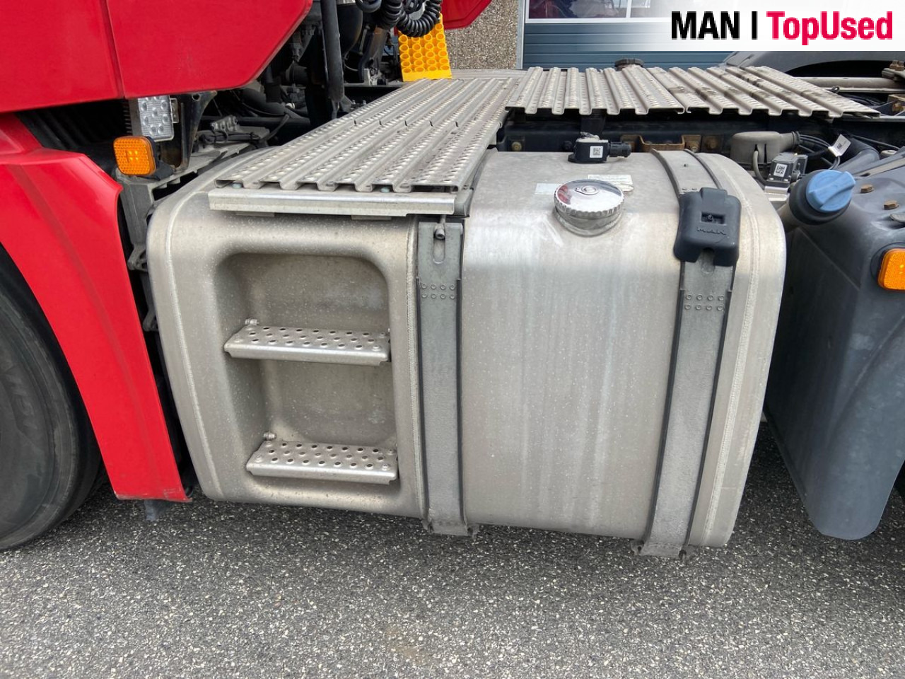 MAN TGX 26.470 6x2/2 BL SA "Retarder / 700 l Tank" - Tracteur routier: photos 5 MAN TGX 26.470 6x2/2 BL SA "Retarder / 700 l Tank" - Tracteur routier: photos 5