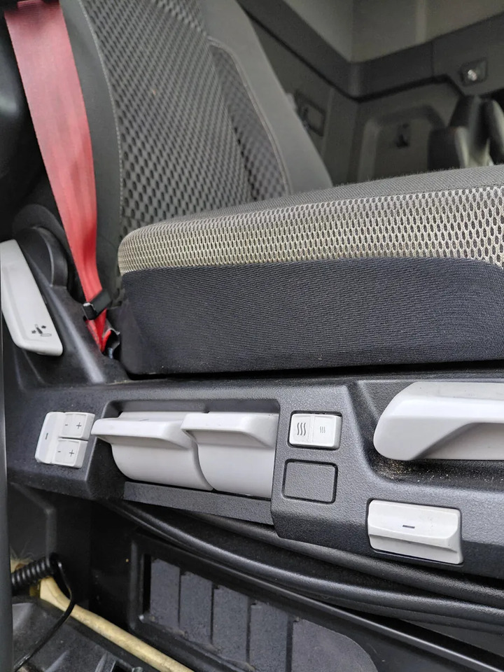 Tracteur routier 2019 Renault T 440 4×2 Auto Tractor Unit: photos 9