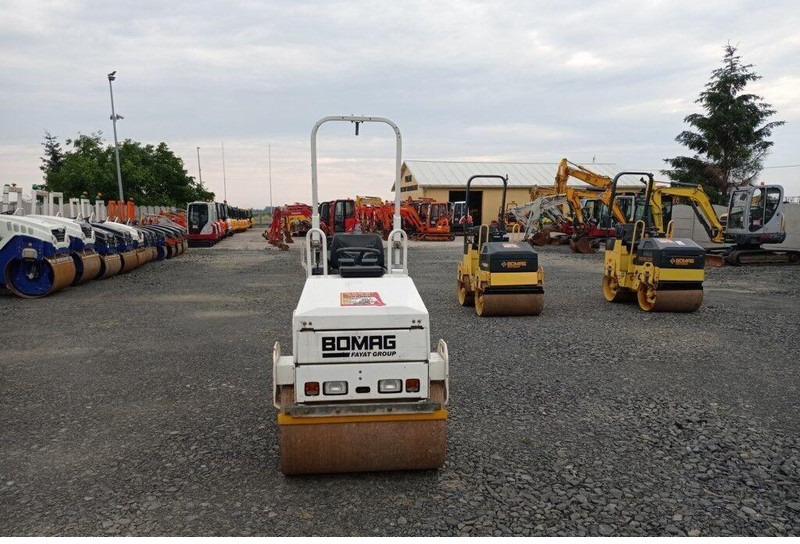 Bomag BW 100 AD1-2 - Mini road roller - Compacteur: photos 1 Bomag BW 100 AD1-2 - Mini road roller - Compacteur: photos 1