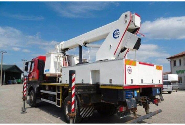 Camion, Camion grue Renault KERAX 410.19 4x4 Emelőkosaras Cela 17m: photos 6 Camion, Camion grue Renault KERAX 410.19 4x4 Emelőkosaras Cela 17m: photos 6