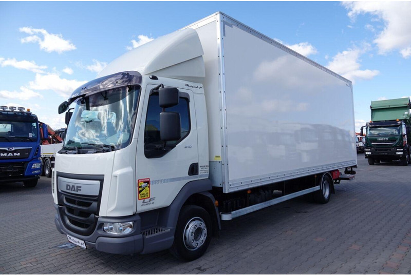 DAF LF 210 / KONTENER - 7 M / SOLÓWKA / WINDA DHOLLANDIA / EURO 6 - Camion fourgon: photos 3 DAF LF 210 / KONTENER - 7 M / SOLÓWKA / WINDA DHOLLANDIA / EURO 6 - Camion fourgon: photos 3