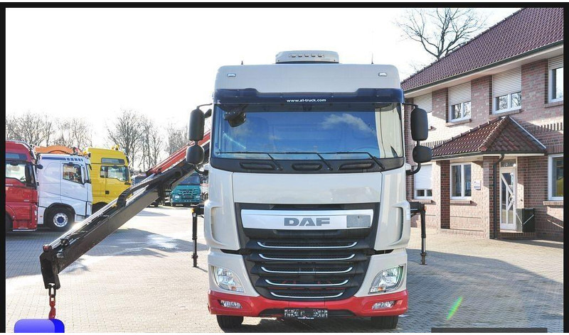 DAF XF 440 - Camion plateau, Camion grue: photos 2 DAF XF 440 - Camion plateau, Camion grue: photos 2