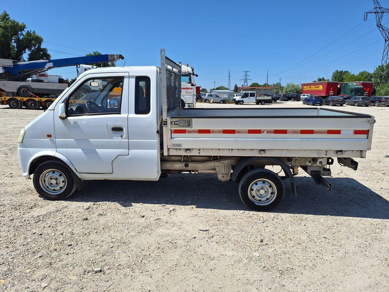 DFSK Docar 4x4 - Pritsche - Utilitaire plateau: photos 5 DFSK Docar 4x4 - Pritsche - Utilitaire plateau: photos 5