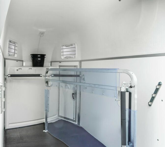 Humbaur Equitos 2400 Élőállatszállító utánfutó - Van chevaux: photos 4 Humbaur Equitos 2400 Élőállatszállító utánfutó - Van chevaux: photos 4