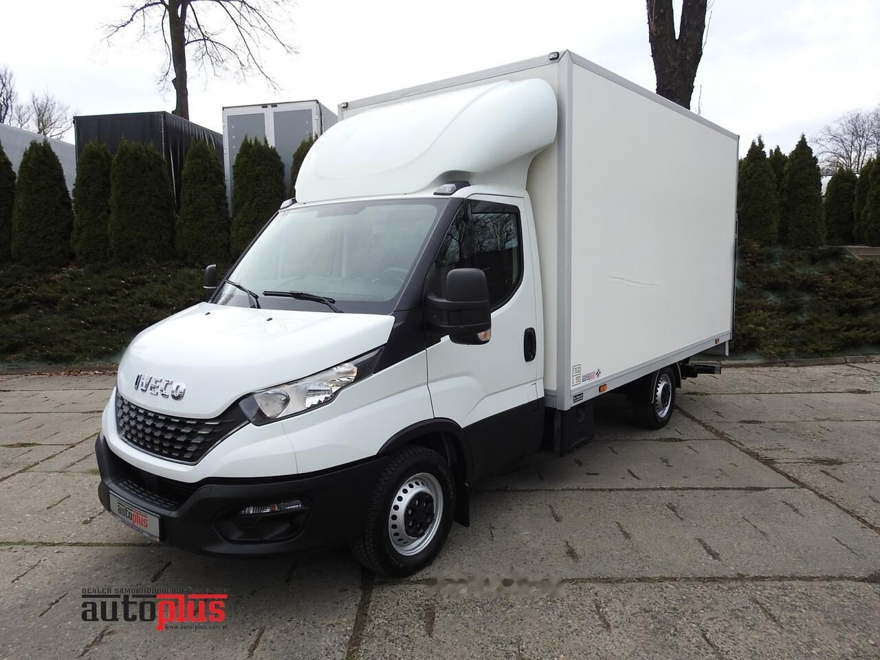 Fourgon grand volume IVECO DAILY 35S14 KONTENER WINDA 8 PALET TEMPOMAT KLIMATYZACJA AUTOMAT: photos 1