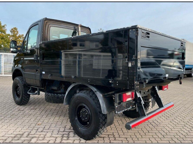 Iveco 35S17 W 4x4 Flatbed - Utilitaire plateau: photos 5 Iveco 35S17 W 4x4 Flatbed - Utilitaire plateau: photos 5