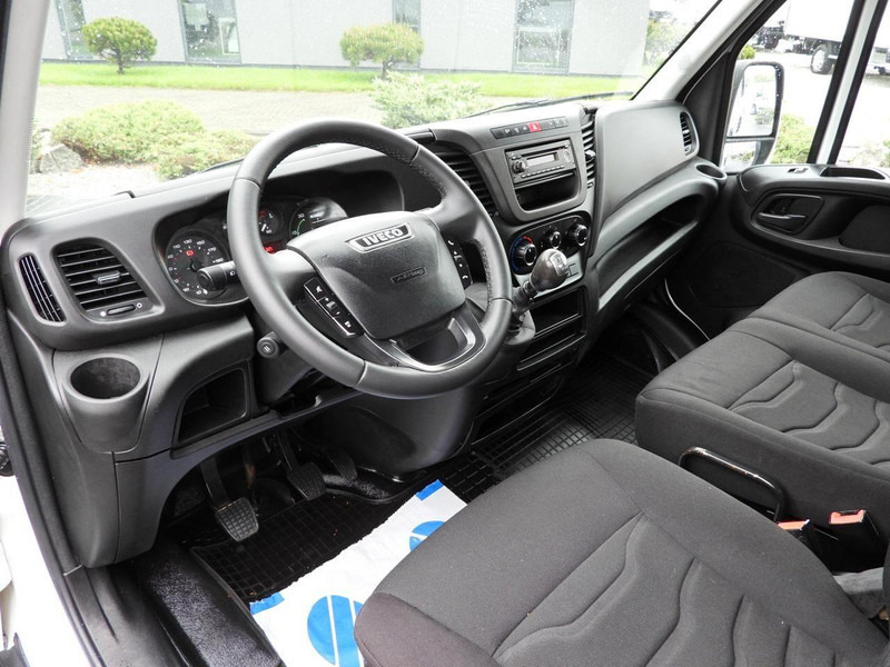 Iveco DAILY 35C13 WYWROTKA PODWÓJNA KABINA DOKA 7 MIEJSC TEMPOMAT BLIŹ - Utilitaire benne, Utilitaire double cabine: photos 2 Iveco DAILY 35C13 WYWROTKA PODWÓJNA KABINA DOKA 7 MIEJSC TEMPOMAT BLIŹ - Utilitaire benne, Utilitaire double cabine: photos 2