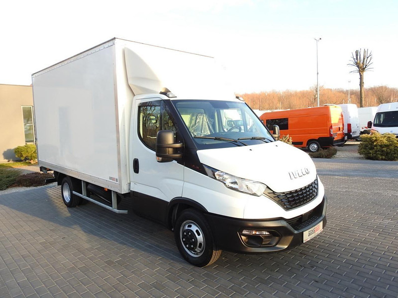 Iveco DAILY 35S16 KONTENER WINDA 8 PALET TEMPOMAT KLIMATYZACJA BLIŹNIA - Fourgon grand volume: photos 4 Iveco DAILY 35S16 KONTENER WINDA 8 PALET TEMPOMAT KLIMATYZACJA BLIŹNIA - Fourgon grand volume: photos 4