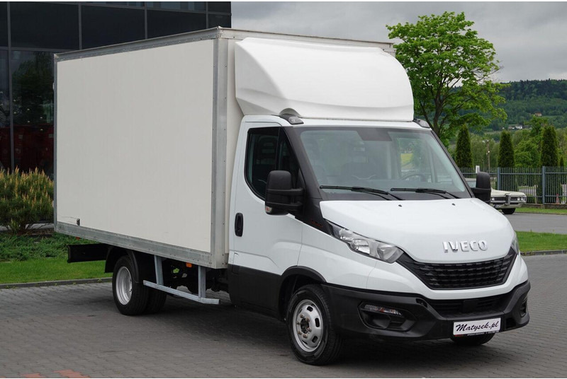 Iveco Daily 3,0 D / KONTENER / 2020 ROK /BLIŹNIAK / SPROWADZONY / PO K - Fourgon grand volume: photos 2 Iveco Daily 3,0 D / KONTENER / 2020 ROK /BLIŹNIAK / SPROWADZONY / PO K - Fourgon grand volume: photos 2