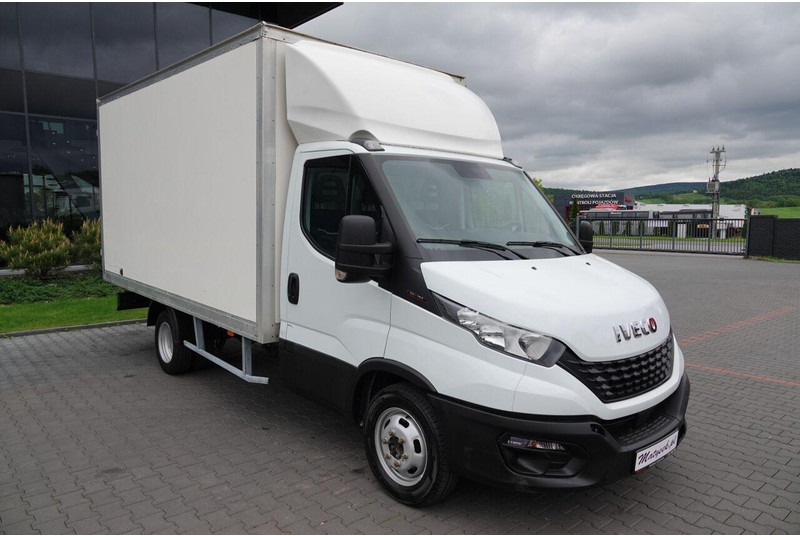 Iveco Daily 3,0 D / KONTENER / 2020 ROK /BLIŹNIAK / SPROWADZONY / PO K - Fourgon grand volume: photos 4 Iveco Daily 3,0 D / KONTENER / 2020 ROK /BLIŹNIAK / SPROWADZONY / PO K - Fourgon grand volume: photos 4