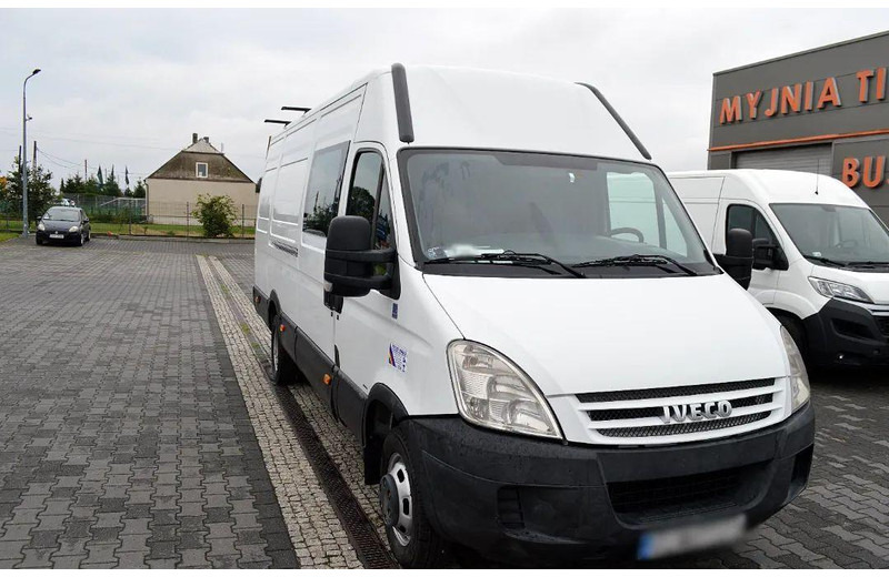 Iveco Daily 35C15 Blaszak L4H2 Brygadówka 6-seater Doka Dubel Cabin - Minibus, Transport de personnes: photos 1 Iveco Daily 35C15 Blaszak L4H2 Brygadówka 6-seater Doka Dubel Cabin - Minibus, Transport de personnes: photos 1