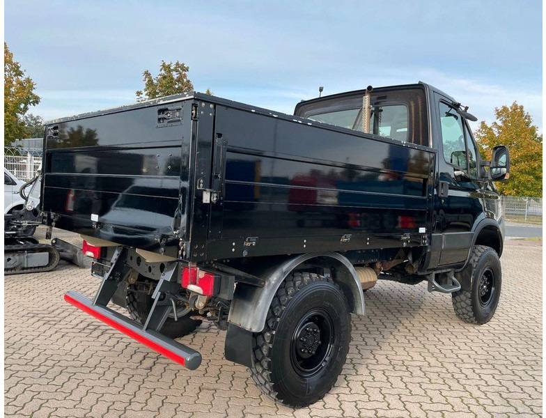 Iveco Daily 35S17 Flatbed 4x4 - Utilitaire plateau: photos 4 Iveco Daily 35S17 Flatbed 4x4 - Utilitaire plateau: photos 4