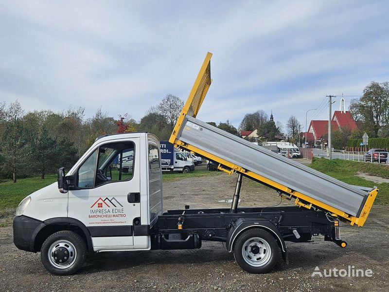 Iveco Daily 35c-15 3 way tipper - Utilitaire benne: photos 4 Iveco Daily 35c-15 3 way tipper - Utilitaire benne: photos 4