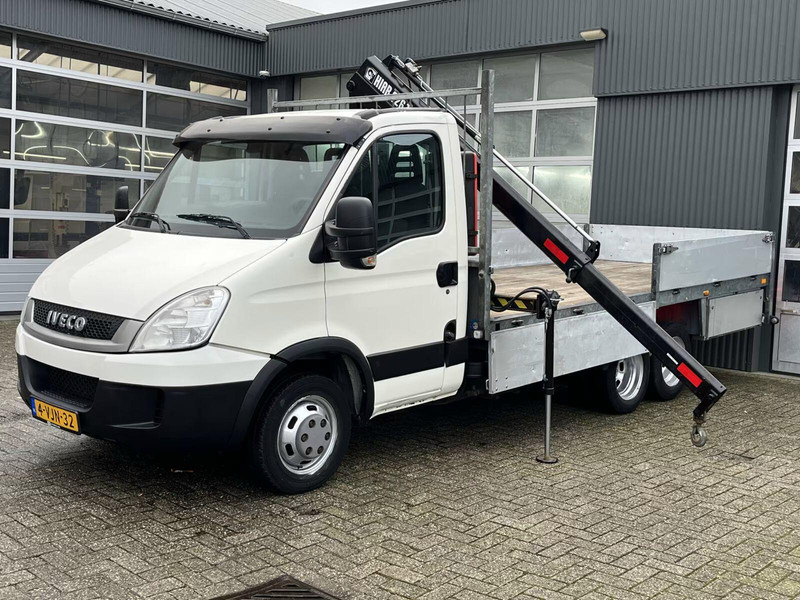 Iveco Daily 40C17 BE Clixtar - Flatbed truck + crane - Utilitaire plateau: photos 1 Iveco Daily 40C17 BE Clixtar - Flatbed truck + crane - Utilitaire plateau: photos 1