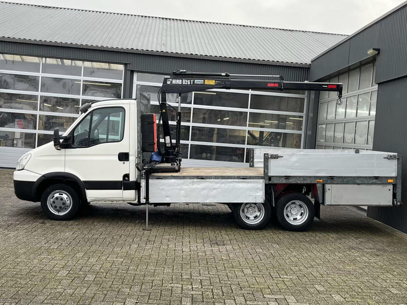 Iveco Daily 40C17 BE Clixtar - Flatbed truck + crane - Utilitaire plateau: photos 5 Iveco Daily 40C17 BE Clixtar - Flatbed truck + crane - Utilitaire plateau: photos 5
