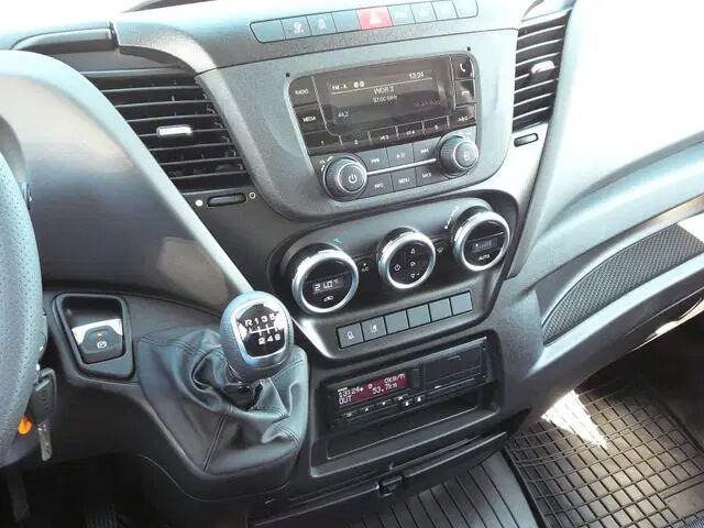 Camion fourgon neuf Iveco Daily 70C18 - Koffer+tail lift: photos 17 Camion fourgon neuf Iveco Daily 70C18 - Koffer+tail lift: photos 17