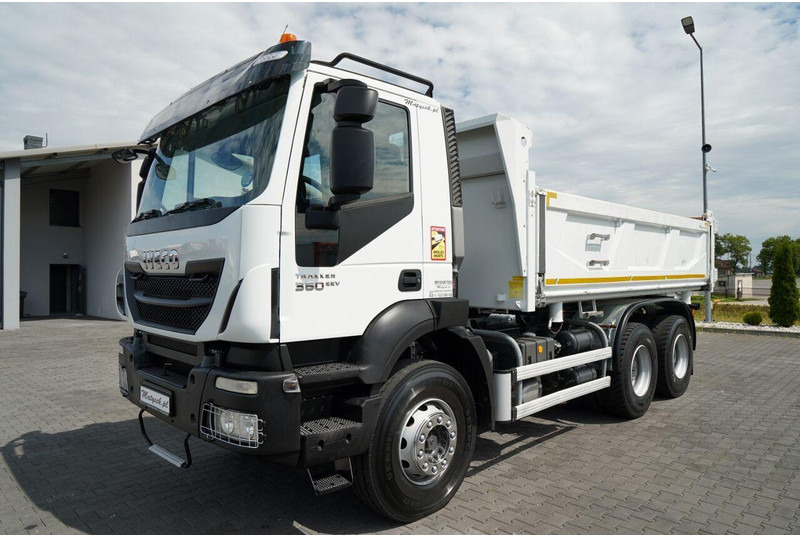 Camion benne Iveco TRAKKER 360: photos 16