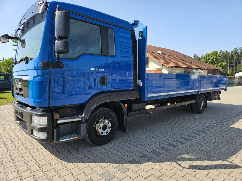 MAN TGL 12-250 - Camion plateau: photos 1 MAN TGL 12-250 - Camion plateau: photos 1