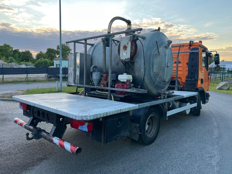 MAN TGL 8.180 Vacuum truck / Toilet Cleaner - Camion hydrocureur: photos 4 MAN TGL 8.180 Vacuum truck / Toilet Cleaner - Camion hydrocureur: photos 4