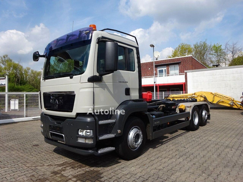MAN TGS 26.320 - Hook lift truck - Camion ampliroll, Camion grue: photos 2 MAN TGS 26.320 - Hook lift truck - Camion ampliroll, Camion grue: photos 2