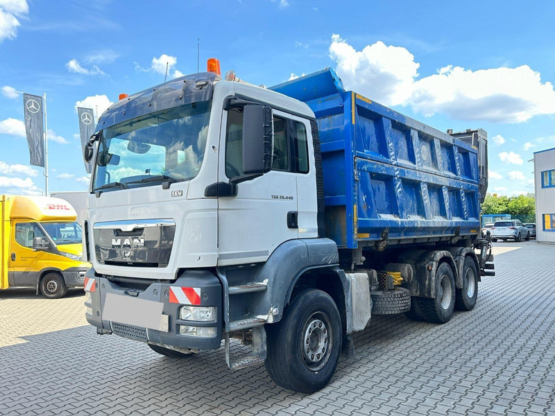 MAN TGS 26.440 6x4 Tipper + Crane Loglift 120S - Camion benne, Camion grue: photos 1 MAN TGS 26.440 6x4 Tipper + Crane Loglift 120S - Camion benne, Camion grue: photos 1