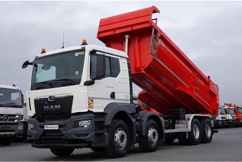 MAN TGS 35.430 / 8X4 / WYWROTKA TYLNOZSYPOWA / HYDROKLAPA / OPONY 10 - Camion benne: photos 1 MAN TGS 35.430 / 8X4 / WYWROTKA TYLNOZSYPOWA / HYDROKLAPA / OPONY 10 - Camion benne: photos 1