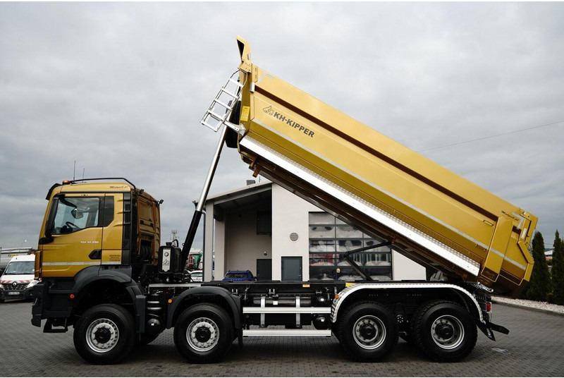 MAN TGS 41.480 / 8X6 / WYWROTKA / S1 - TYLNOZSYP / AUTOMAT / FABRYCZ - Camion benne: photos 3 MAN TGS 41.480 / 8X6 / WYWROTKA / S1 - TYLNOZSYP / AUTOMAT / FABRYCZ - Camion benne: photos 3