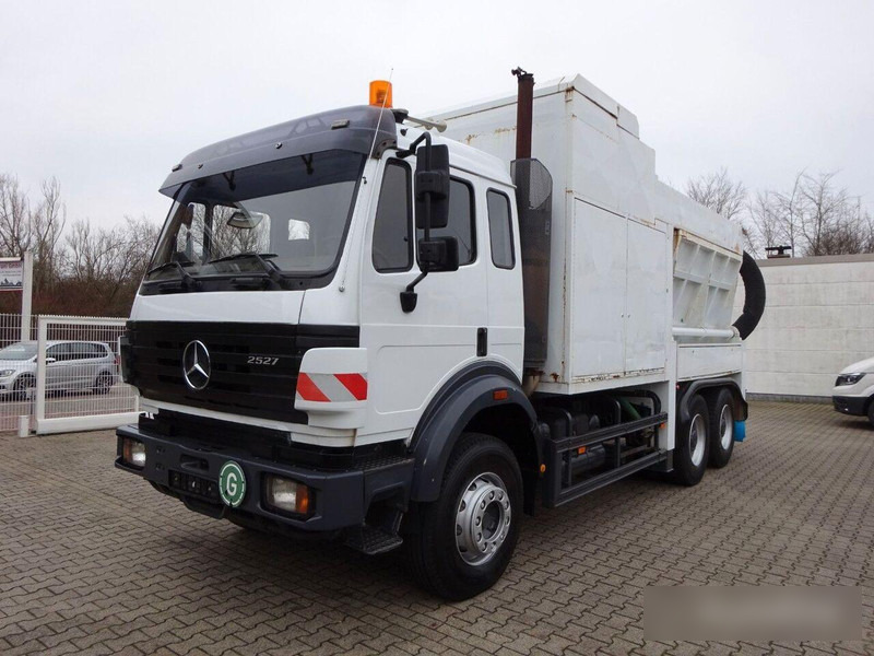 Mercedes-Benz 2527 - Vacuum truck 6x4 - Camion hydrocureur: photos 1 Mercedes-Benz 2527 - Vacuum truck 6x4 - Camion hydrocureur: photos 1